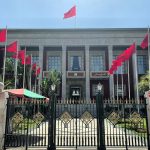 Sede del Parlamento de Marruecos en Rabat con banderas marroquíes